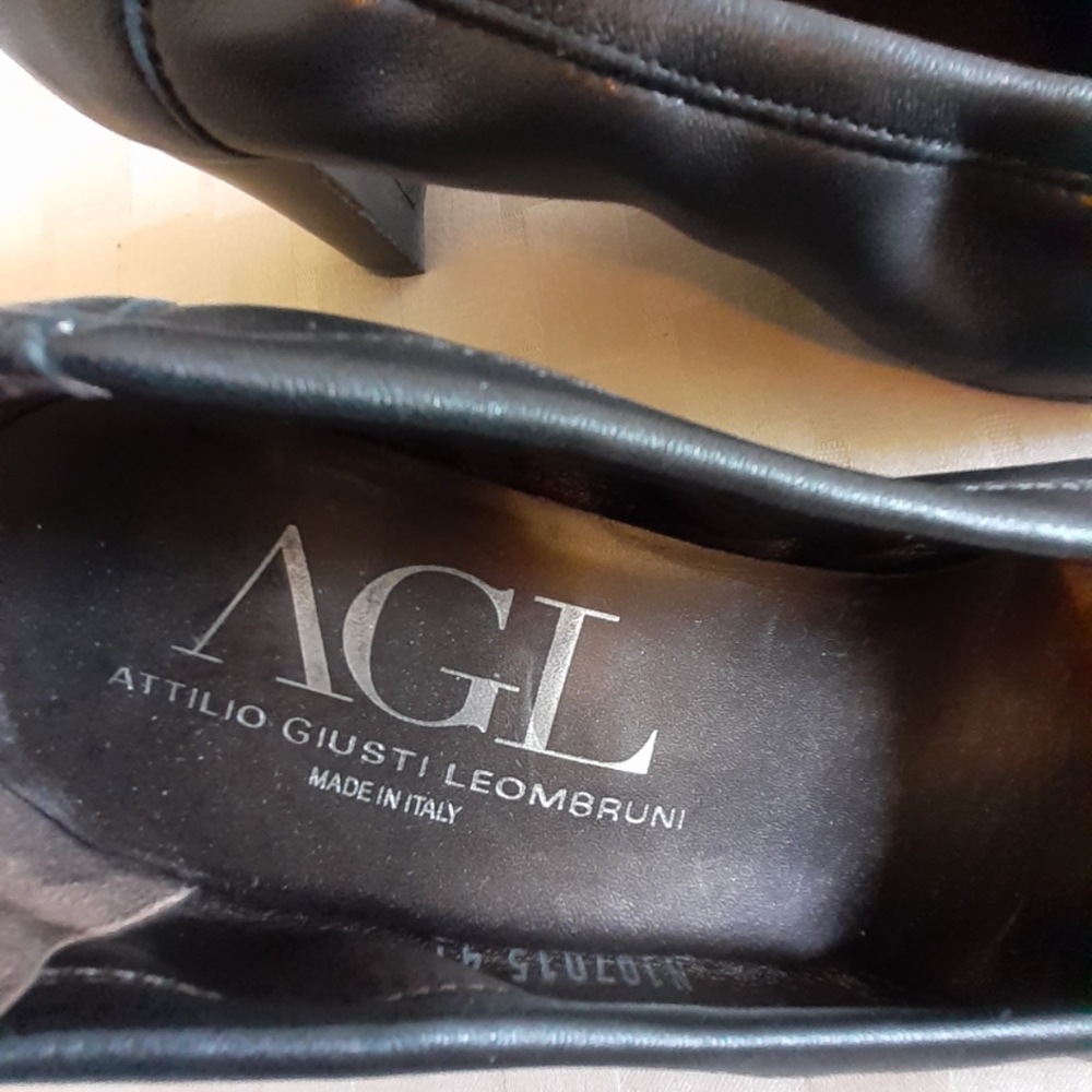 AGL Black Leather Cap Toe Block Heel Pumps - Picture 9 of 11